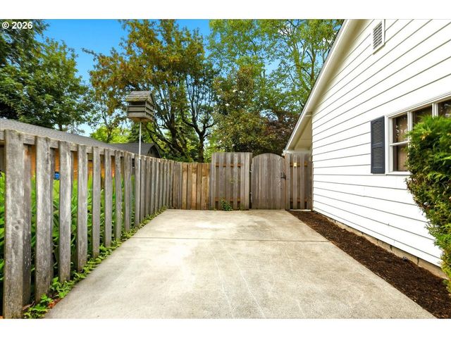 4510 WILLAMETTE Dr, Vancouver, WA 98661