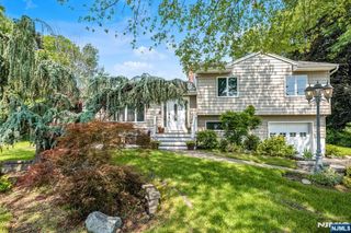 655 Cambridge Road, Paramus, NJ 07652