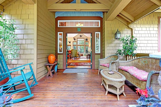 1951 Journeys End Lane, Camano Island, WA 98282
