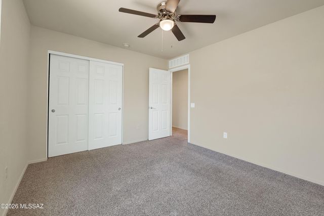 10912 E Midnight Moon Lane, Tucson, AZ 85747