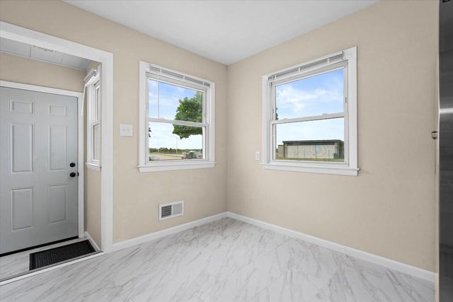 4944 N 91st STREET, Milwaukee, WI 53225