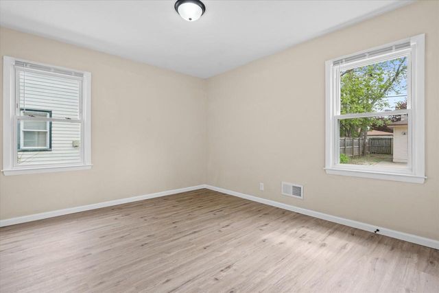 4944 N 91st STREET, Milwaukee, WI 53225