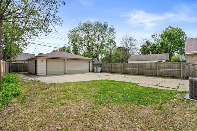 4944 N 91st STREET, Milwaukee, WI 53225