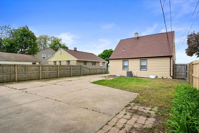 4944 N 91st STREET, Milwaukee, WI 53225