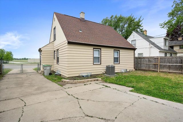 4944 N 91st STREET, Milwaukee, WI 53225