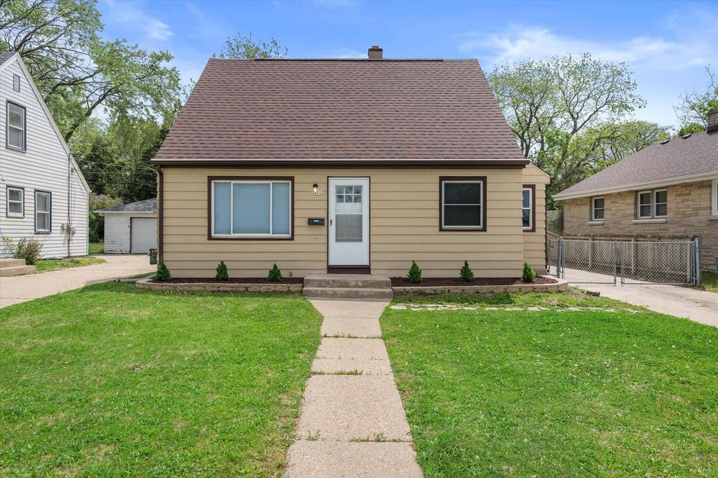 4944 N 91st STREET, Milwaukee, WI 53225
