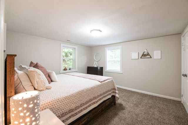 2604 McCarter Ln, Sevierville, TN 37876