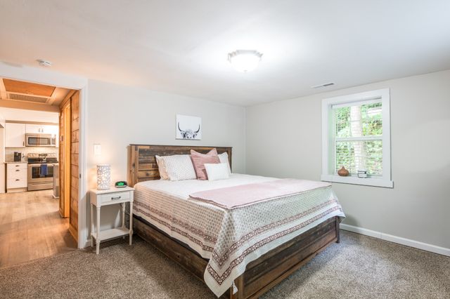 2604 McCarter Ln, Sevierville, TN 37876