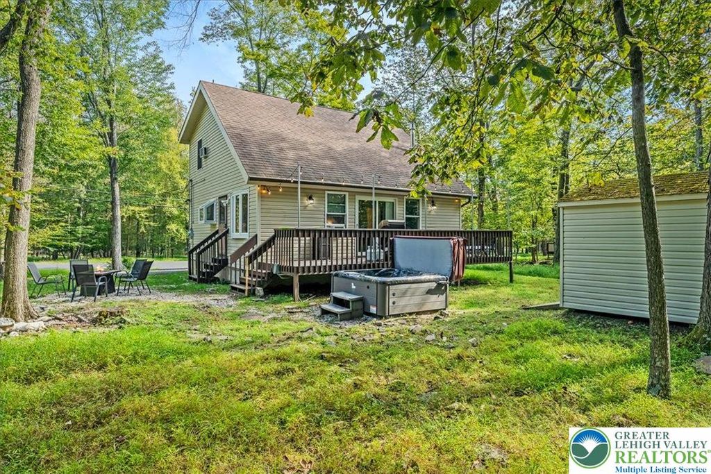 1137 Woodland Drive, Stroud Twp, PA 18301