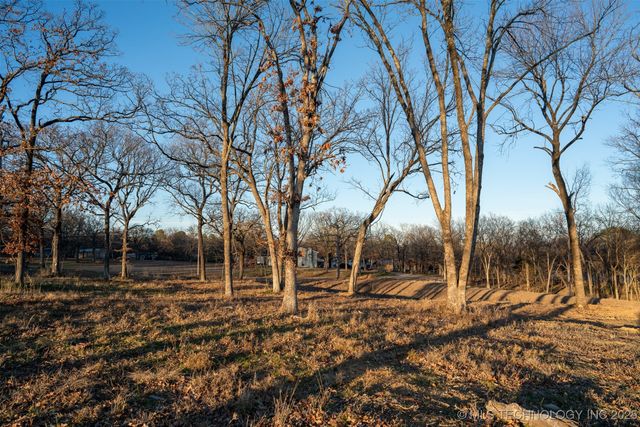 74036 S Fir Road, Wagoner, OK 74467