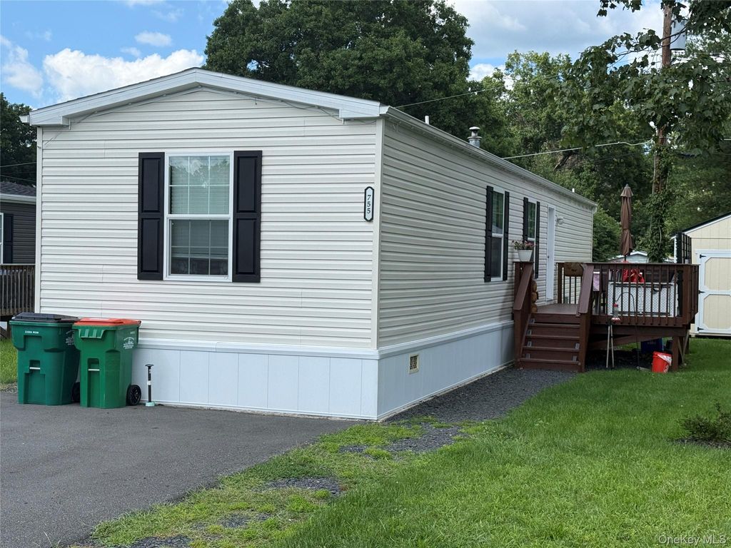 755 Tarrytown Lane, Walden, NY 12586 — exterior