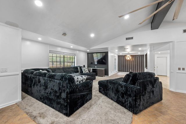 1207 Glade Street, Lufkin, TX 75901