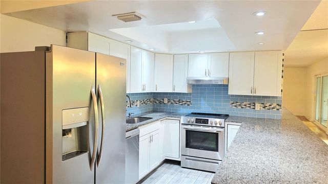 851 N KEENE ROAD Y7, Clearwater, FL 33755