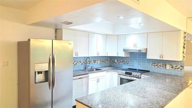 851 N KEENE ROAD Y7, Clearwater, FL 33755