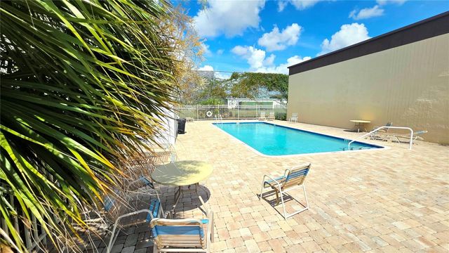 851 N KEENE ROAD Y7, Clearwater, FL 33755