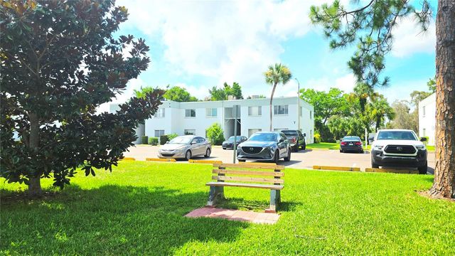 851 N KEENE ROAD Y7, Clearwater, FL 33755