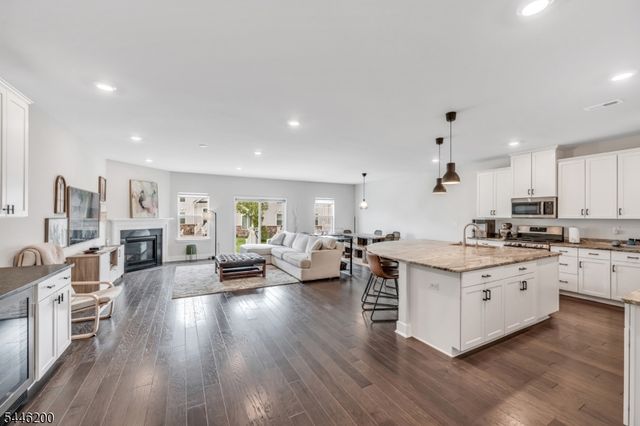 62 Gerhard Pl, Morris Twp., NJ 07960