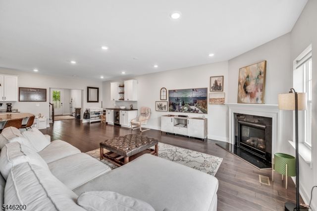 62 Gerhard Pl, Morris Twp., NJ 07960