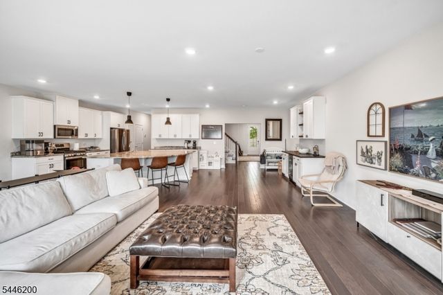 62 Gerhard Pl, Morris Twp., NJ 07960