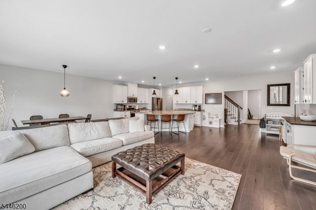 62 Gerhard Pl, Morris Twp., NJ 07960