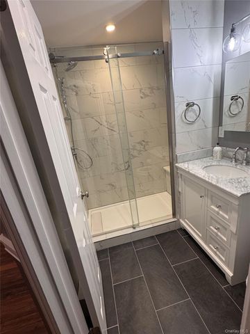 33 Bass Court, Manorville, NY 11949