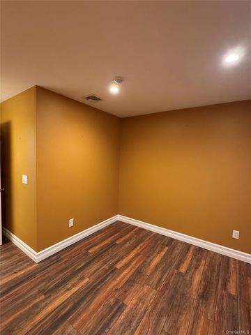 33 Bass Court, Manorville, NY 11949