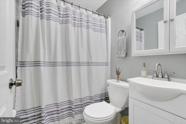 4807 DELBROOK RD, Mechanicsburg, PA 17050