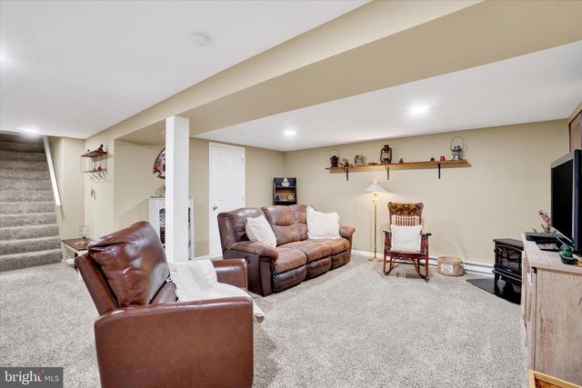 4807 DELBROOK RD, Mechanicsburg, PA 17050