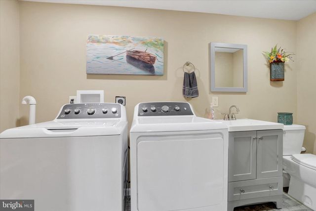 4807 DELBROOK RD, Mechanicsburg, PA 17050