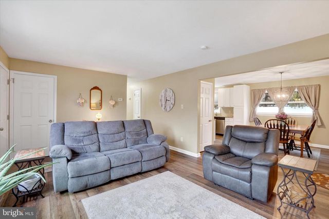 4807 DELBROOK RD, Mechanicsburg, PA 17050