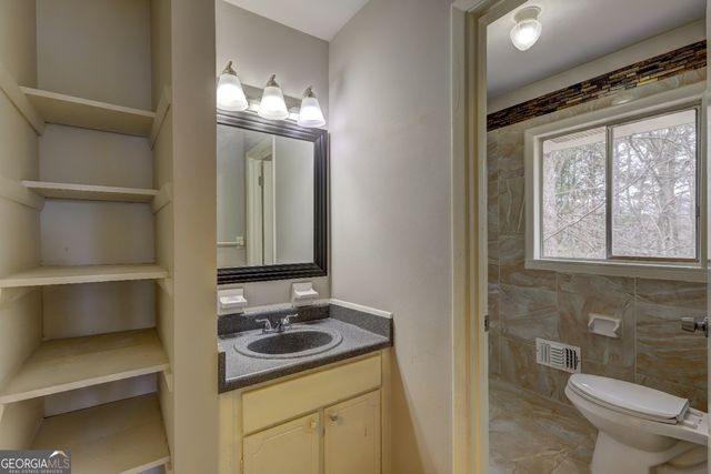 70 Jonathan Road, Riverdale, GA 30274