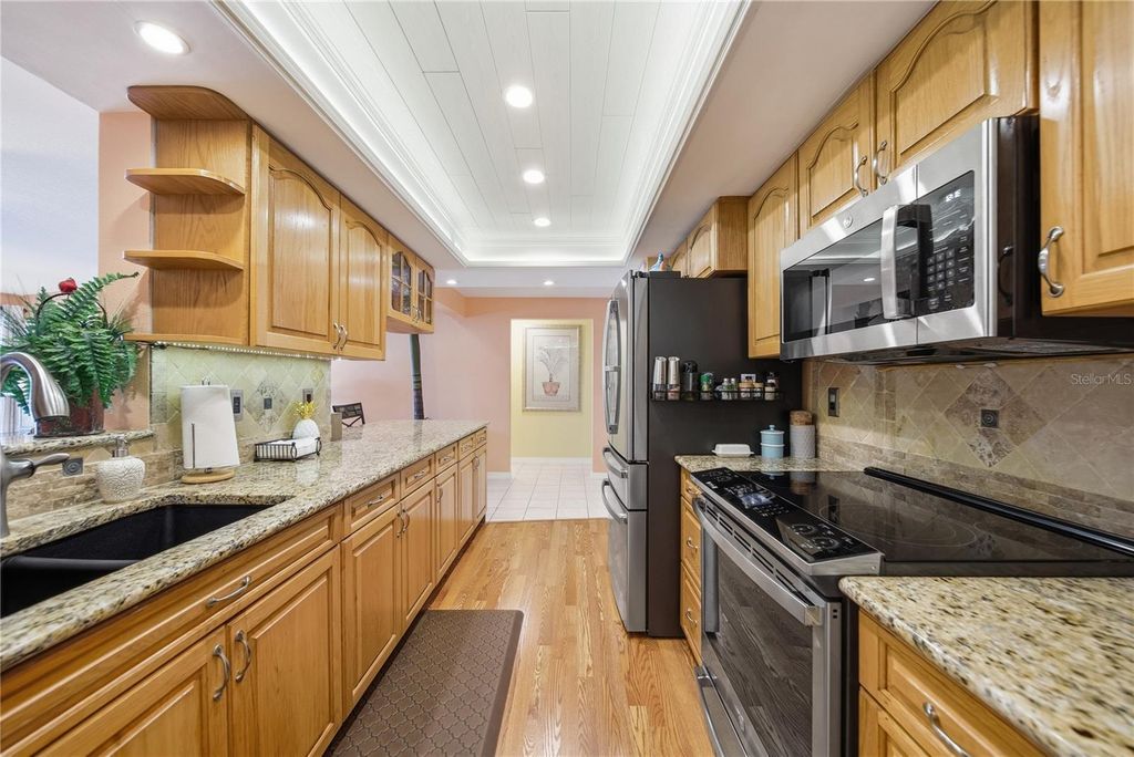 Image 21 of property listing at 2138 EGRET DRIVE, Clearwater, FL 33764