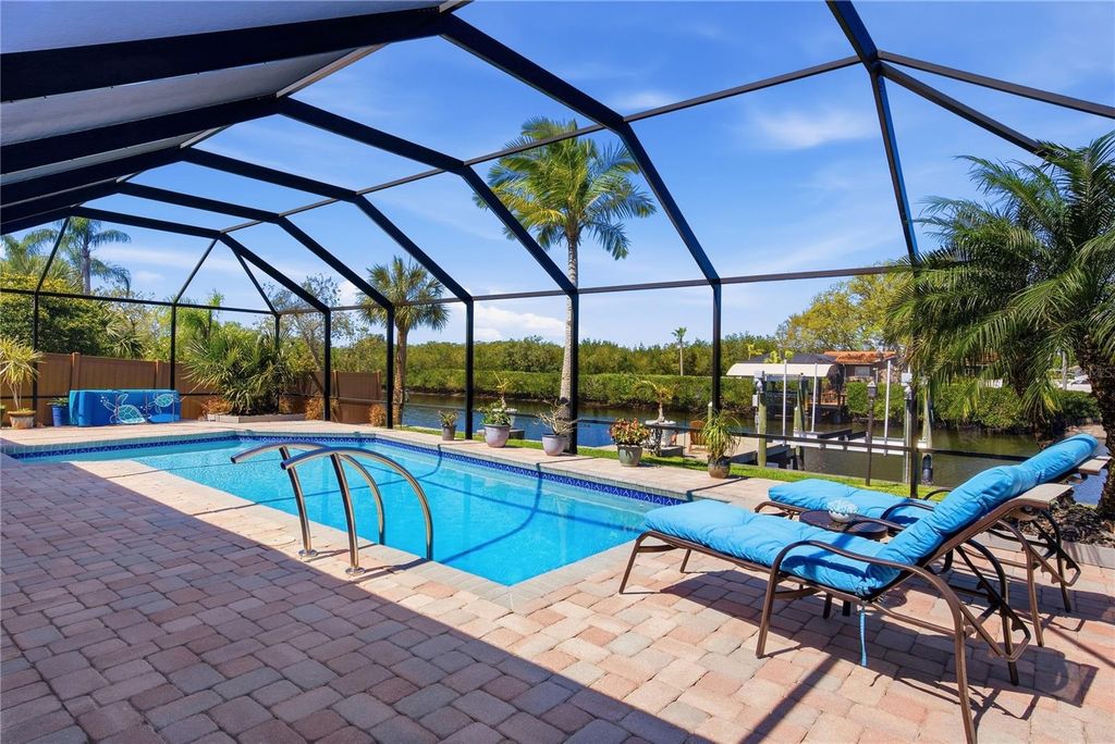 Image 33 of property listing at 2138 EGRET DRIVE, Clearwater, FL 33764