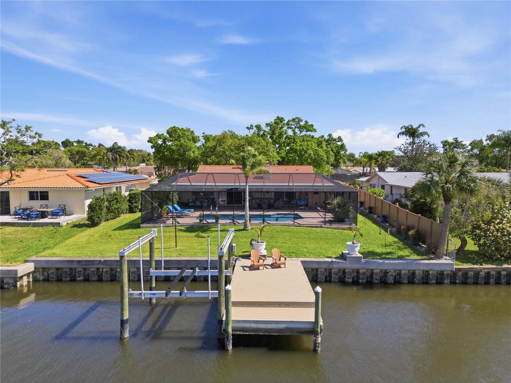 Image 39 of property listing at 2138 EGRET DRIVE, Clearwater, FL 33764