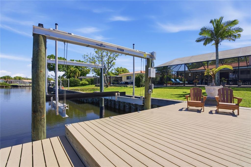 Image 40 of property listing at 2138 EGRET DRIVE, Clearwater, FL 33764