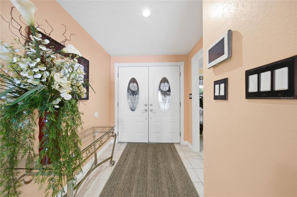 Image 5 of property listing at 2138 EGRET DRIVE, Clearwater, FL 33764