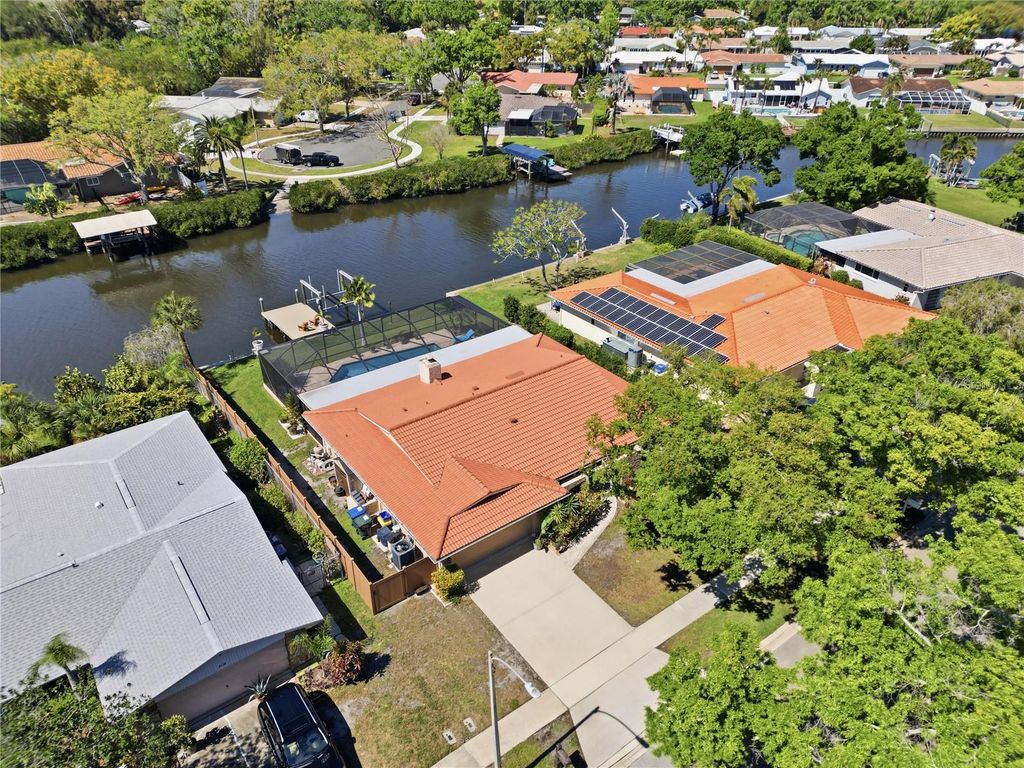 Image 46 of property listing at 2138 EGRET DRIVE, Clearwater, FL 33764