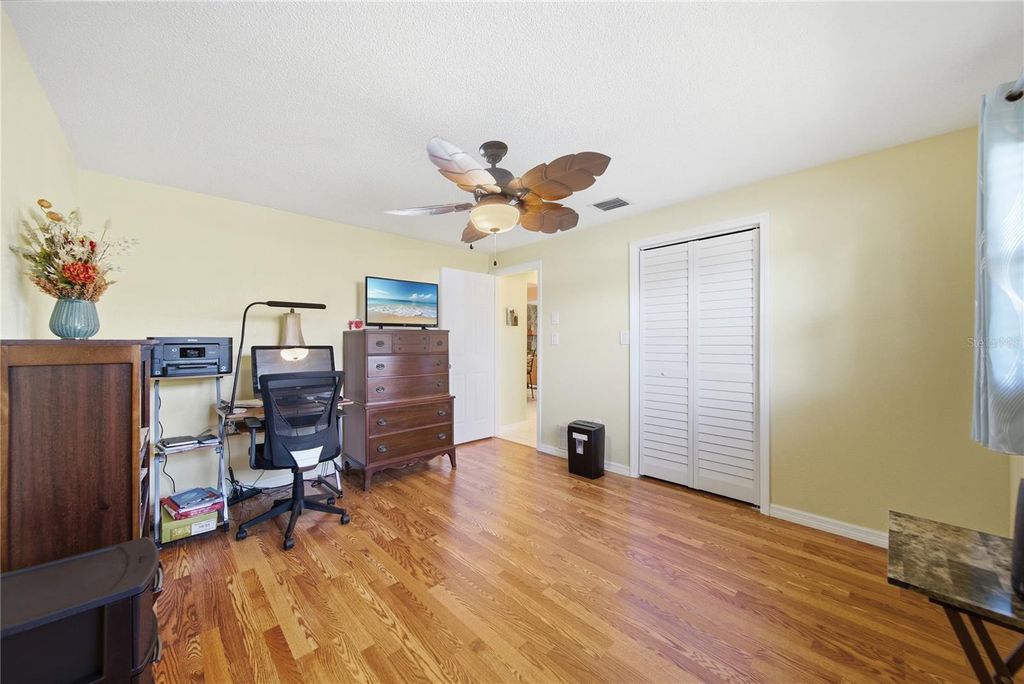 Image 7 of property listing at 2138 EGRET DRIVE, Clearwater, FL 33764