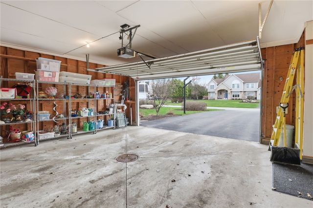 105 Fiddlers, Penfield, NY 14526