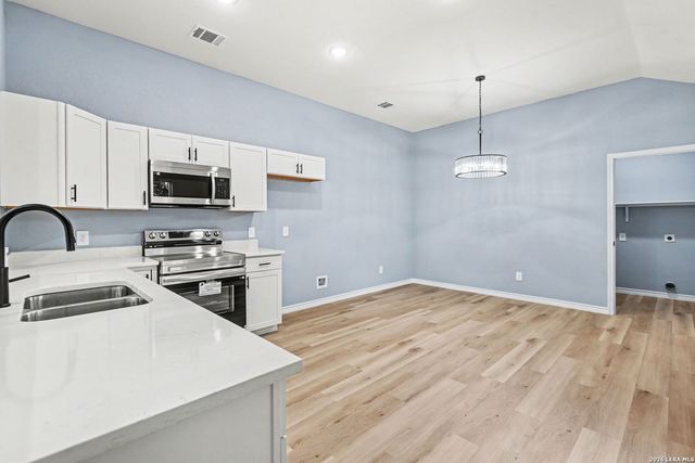 2131 Athel, San Antonio, TX 78237