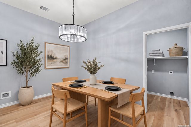 2131 Athel, San Antonio, TX 78237