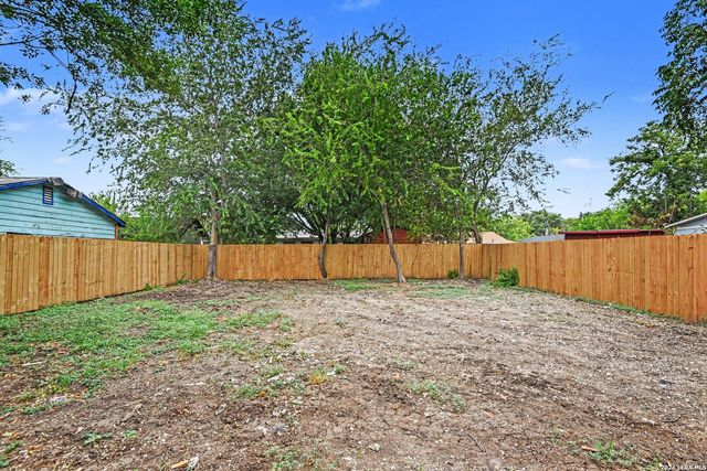 2131 Athel, San Antonio, TX 78237