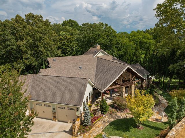 125 Fleetwood Drive, Lookout Mountain, TN 37350