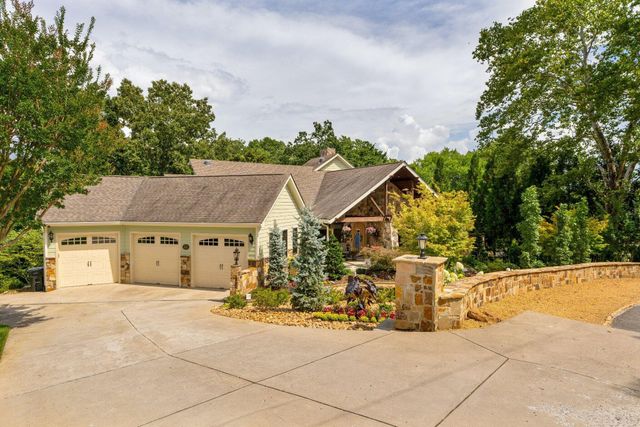 125 Fleetwood Drive, Lookout Mountain, TN 37350