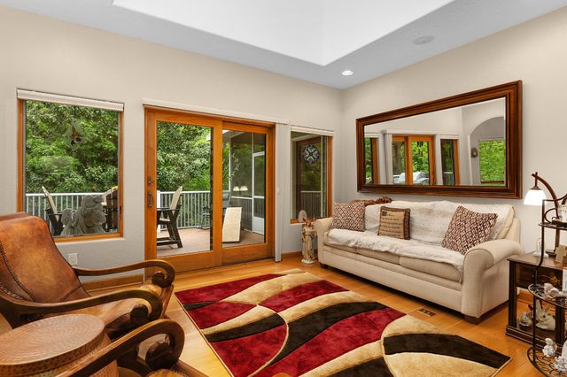 125 Fleetwood Drive, Lookout Mountain, TN 37350