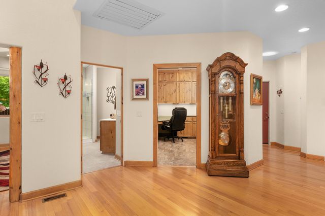 125 Fleetwood Drive, Lookout Mountain, TN 37350