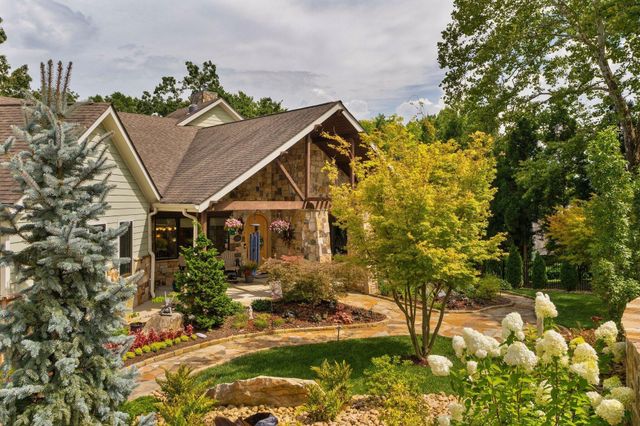 125 Fleetwood Drive, Lookout Mountain, TN 37350