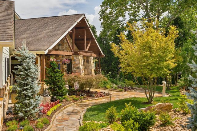 125 Fleetwood Drive, Lookout Mountain, TN 37350