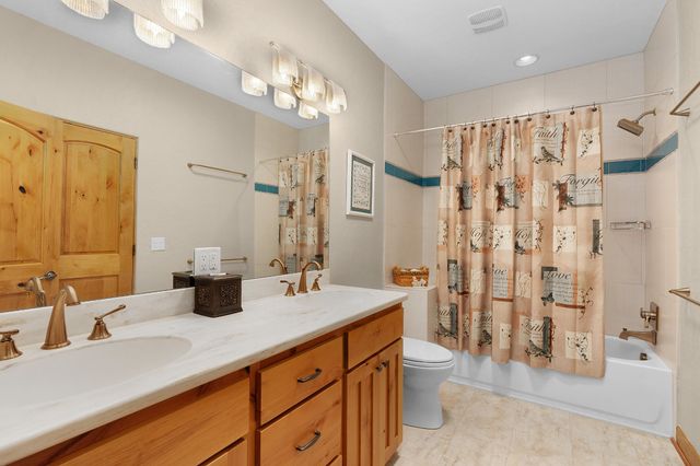 125 Fleetwood Drive, Lookout Mountain, TN 37350