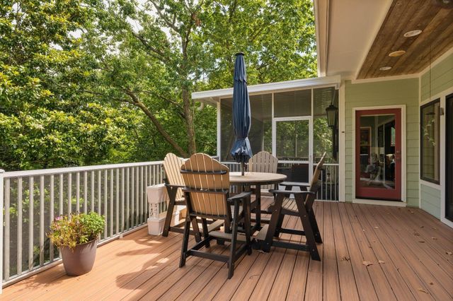 125 Fleetwood Drive, Lookout Mountain, TN 37350